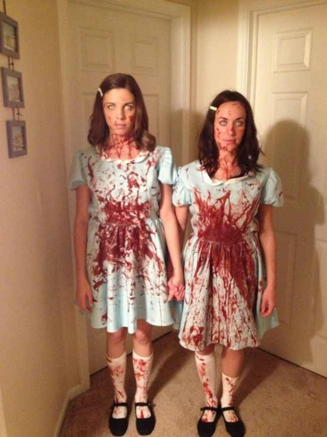 Great cosplay of the twins from the shining