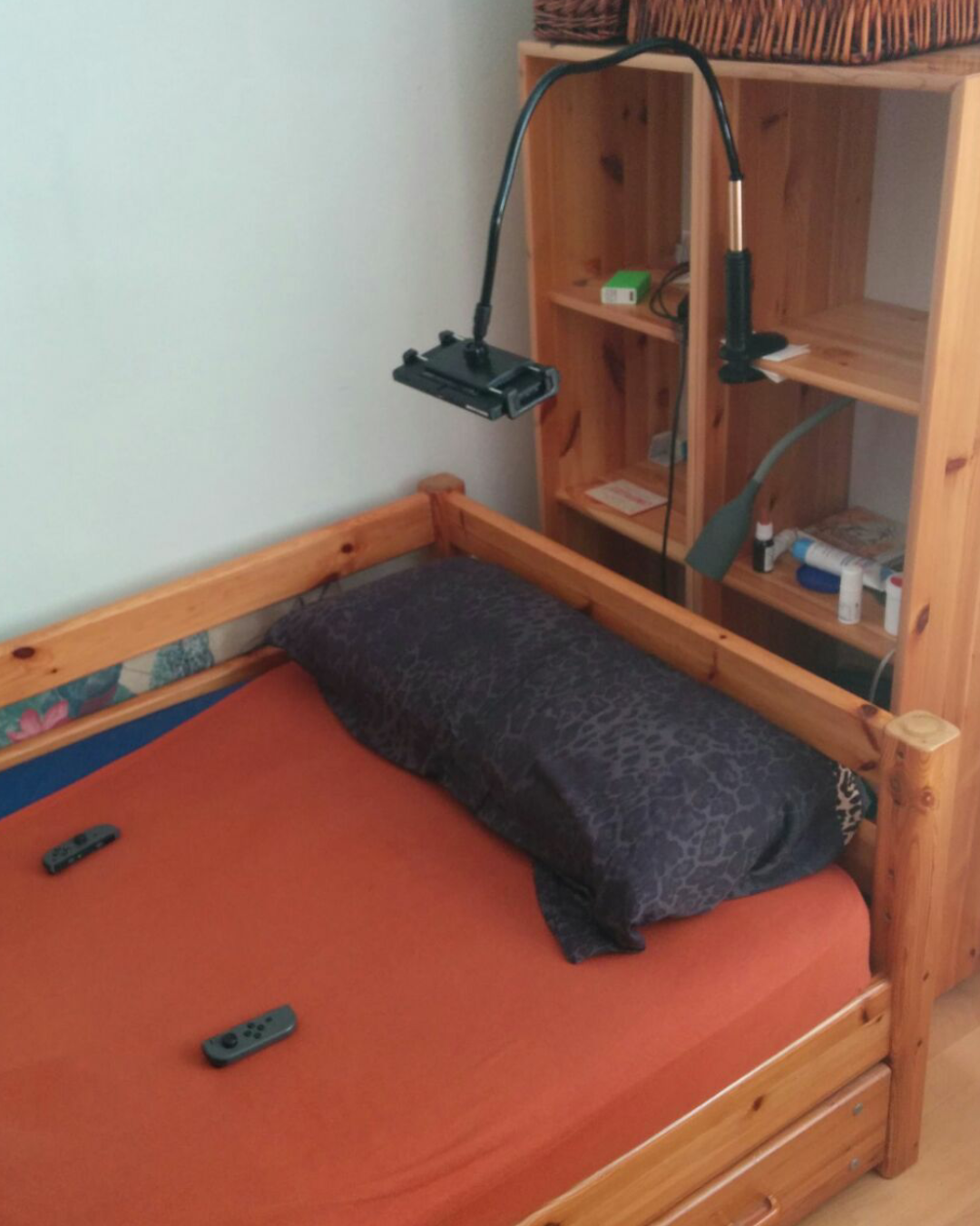 switch bed stand