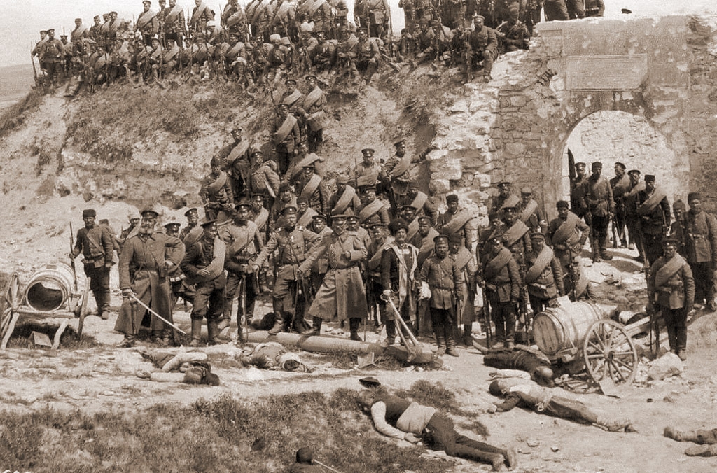 Bulgarian Troops pose for a picture after securing the Ayaz Paşa Fort in 1913. This was part of the Balkan Wars. Bulgaria and its allies won the first Balkan War, which triggered the Second Balkan War a month later. Bulgaria invaded Serbia and Greece after the 3 were allies against the Ottoman Empire in the First Balkan War. This aggressive action caused Greece and Serbia to ally themselves with their former enemy, the Ottoman Empire. This caused Bulgaria to lose the Second Balkan War. Yup, In the course of a month, the main enemy switched to an ally and a main ally became the enemy.
