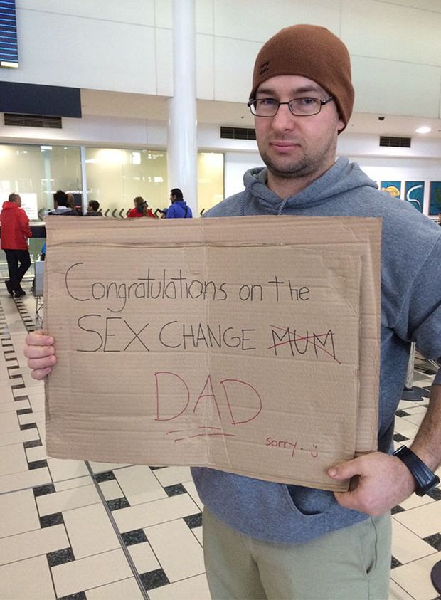 19 Airport Greeting Signs That Will Make You Laugh