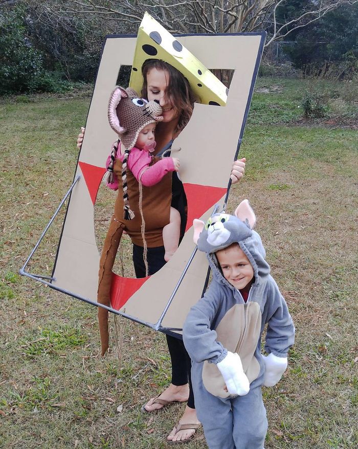 23 Parents Who Know How To Make Costumes For The Whole Family, Just In time For Halloween.