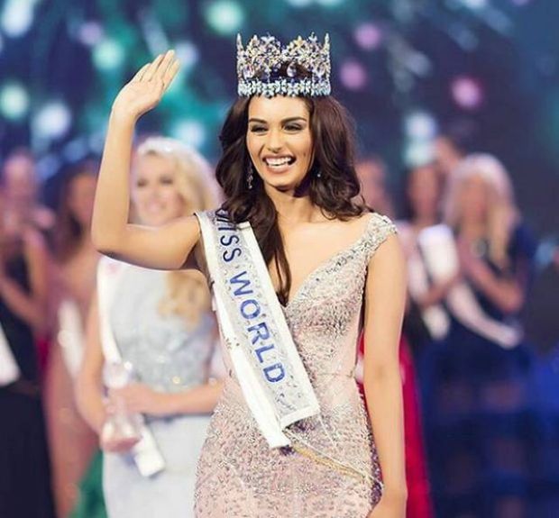 On 18 November 2017, Chhillar was crowned Miss World 2017 by outgoing titleholder Miss World 2016 Stephanie Del Valle from Puerto Rico.