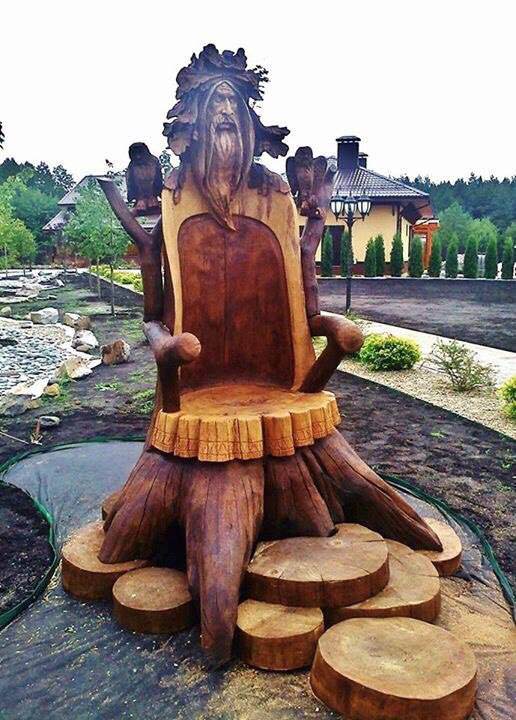 wood art chainsaw carving