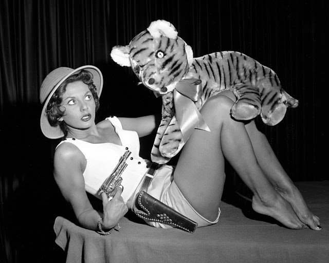 Queen of the Circus, 1959