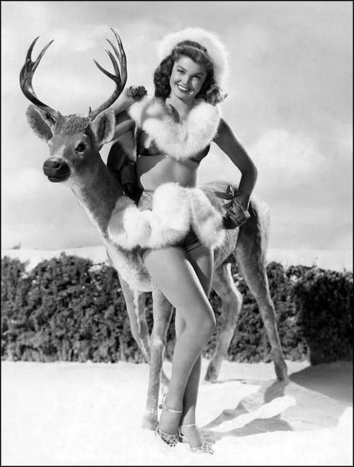 Esther Williams as a pinup model for a Christmas shoot in 1942.