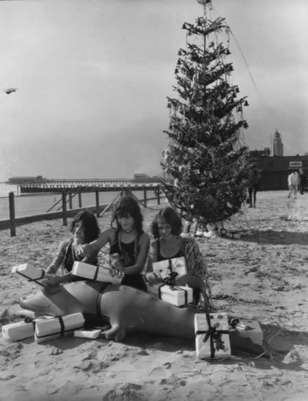 Celebrating Christmas at Long beach in California, US in 1923.