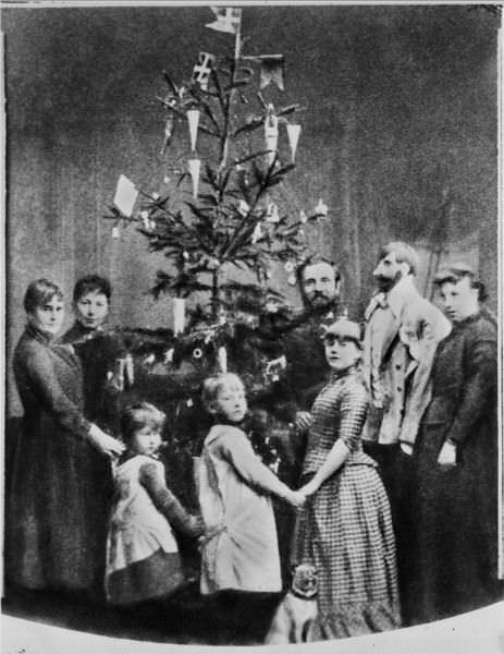 A family celebrate Christmas in France in 1922.