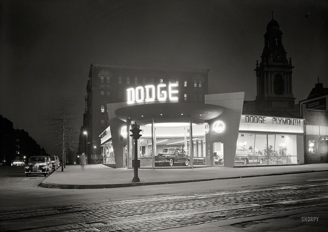 A Dodge/Plymouth dealership in New York, 1948