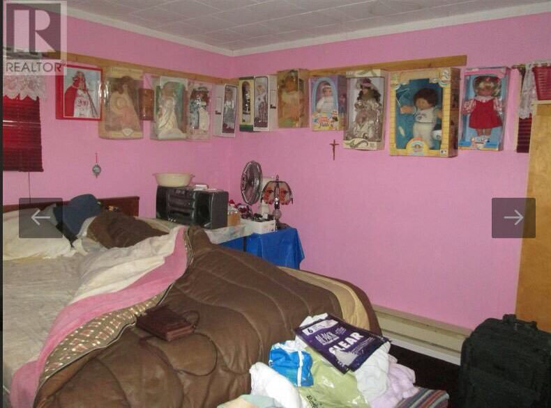 cursed image bedroom - Realtor