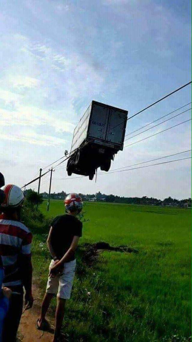 wtf flying lorry