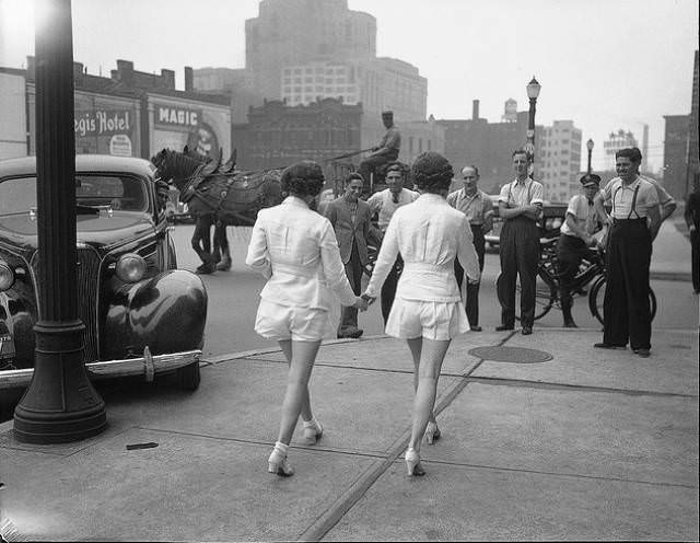 These 2 girls were the first to appear with uncovered legs in public in Toronto. (1937)