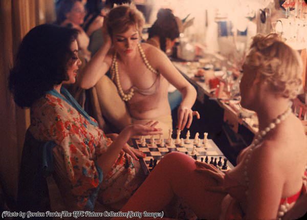 showgirls play chess backstage at the latin quarter nightclub - Photo by garden Ruokole Wfe Micro Collection Gally Images