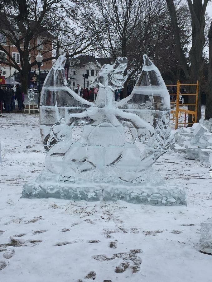 snow pokemon sculpture