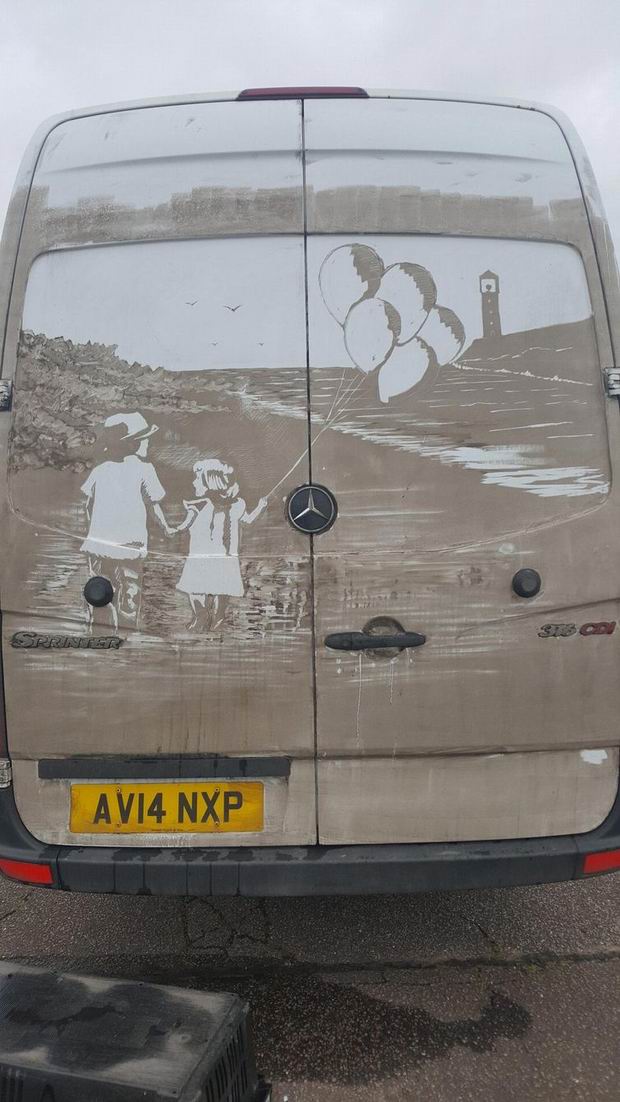 WTF Guy Draws In The Dirt Of His Van