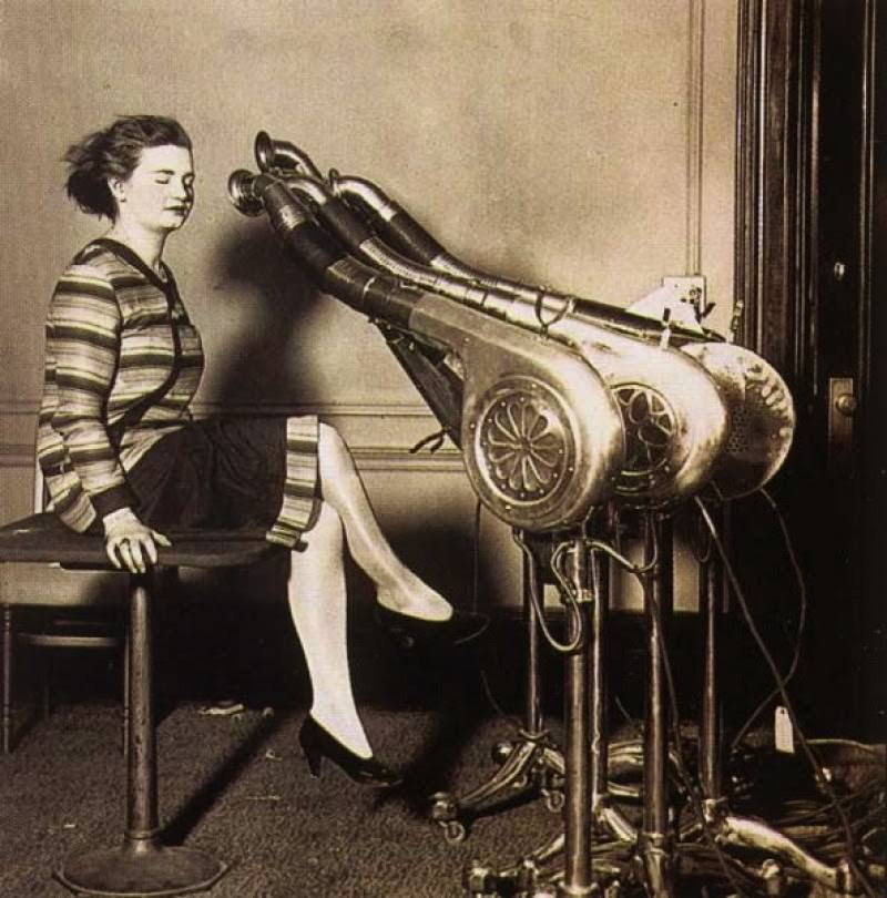 A deluxe blow-dryer in the 1920s.
