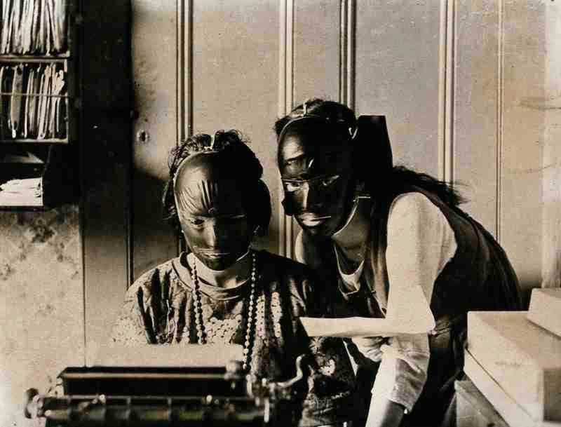 Kinky looking rubber beauty masks worn to get rid of wrinkles and skin imperfections in 1921.