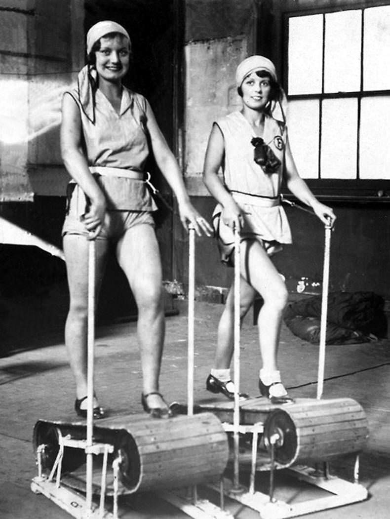 One of the first treadmills advertised using models in LA, US in 1928.