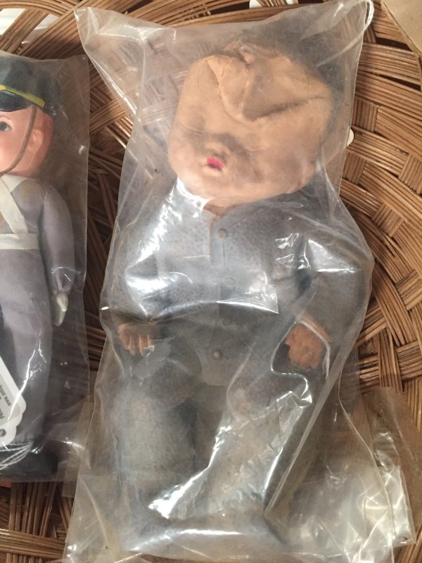 28 People Share Their Most WTF Thrift Shop Finds