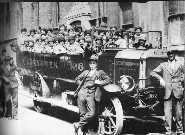Kids from North William Street orphanage going off on a trip in Dublin, Ireland in 1935.