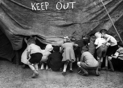 19 Creepy Circus Photos That Might Make You Afraid Of Clowns