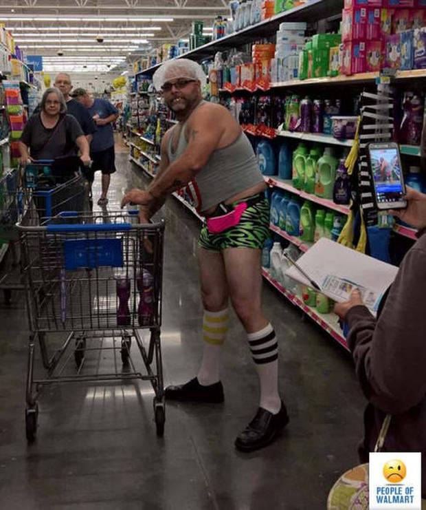 27 Photos That Could've Been Taken Only In Walmart