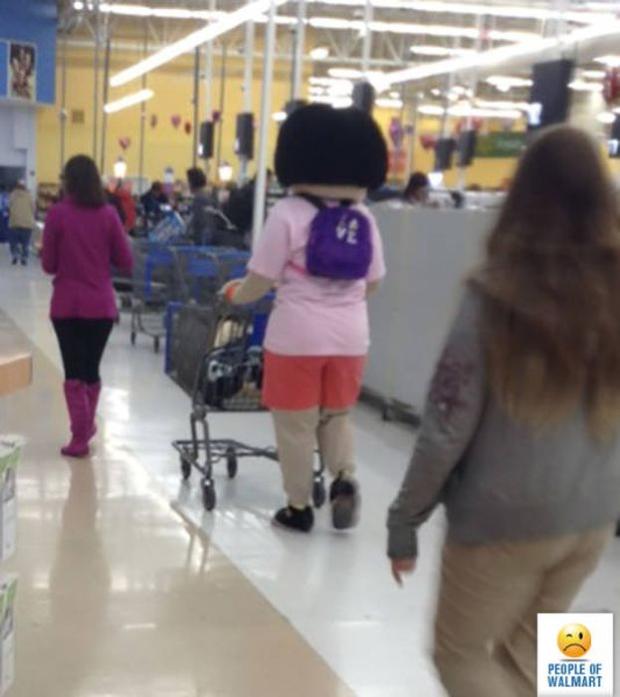 27 Photos That Could've Been Taken Only In Walmart