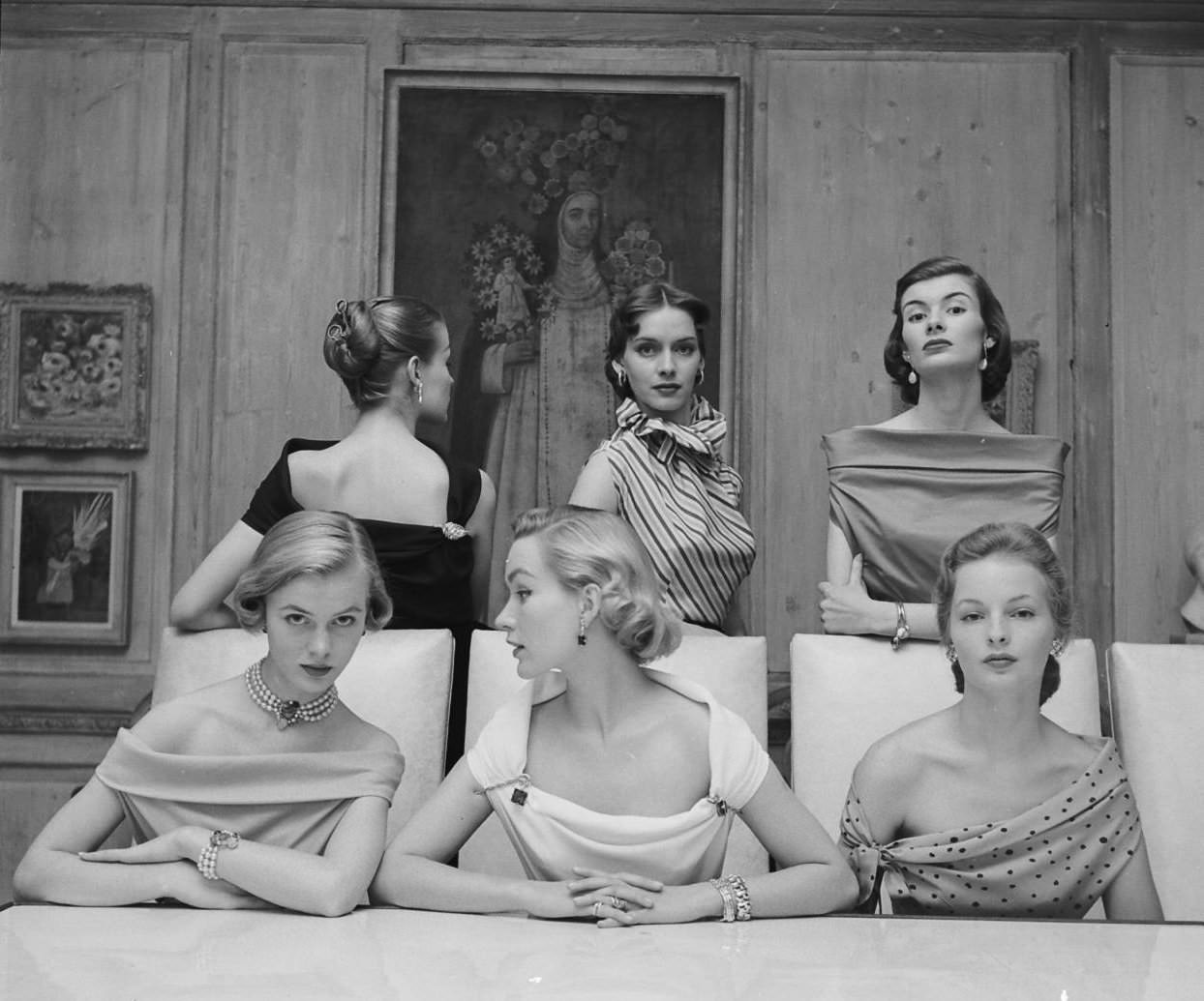 1950s women's fashion pose for LIFE magazine, photographer Nina Leen.