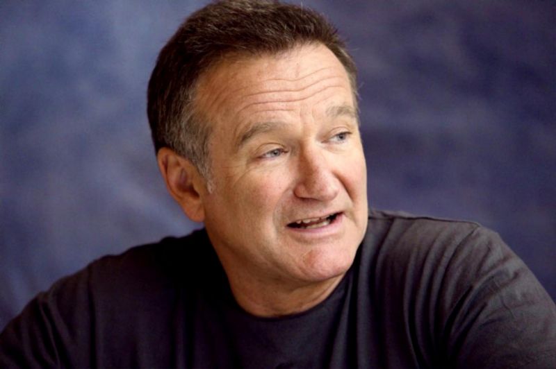 Robin Williams was asked to sit during the casting for "Happy Days", sitting on his head got him the role of Mork and later a spin off.