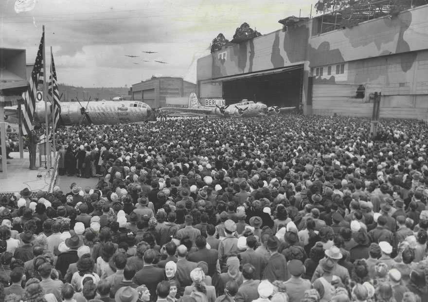 Thousands of Boeing workers gather in front of Boeing Plant 2 for ceremonies marking the changeover from B-17 to B-29 production on April 10, 1945.