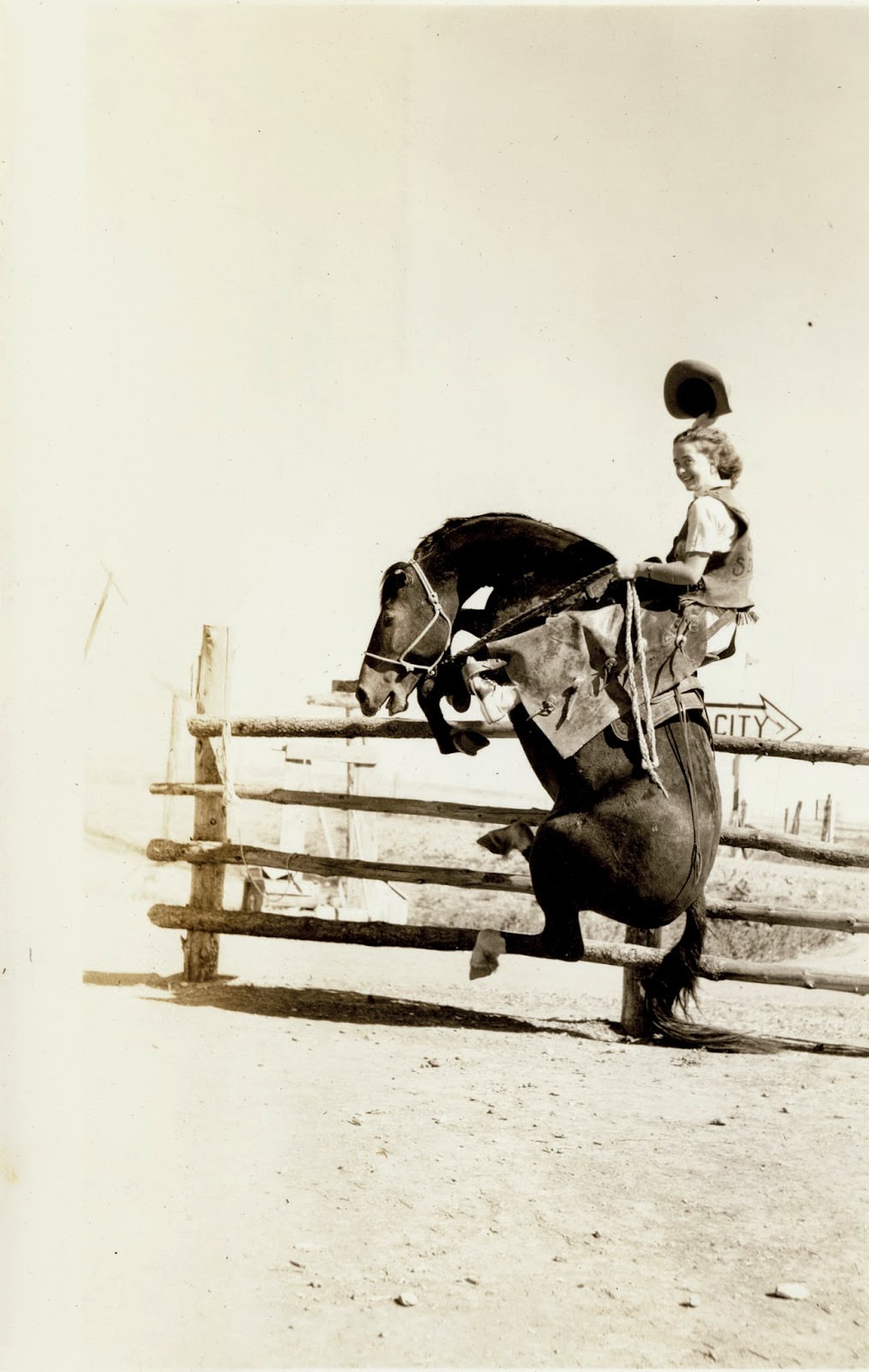 1930 s vintage cowgirls