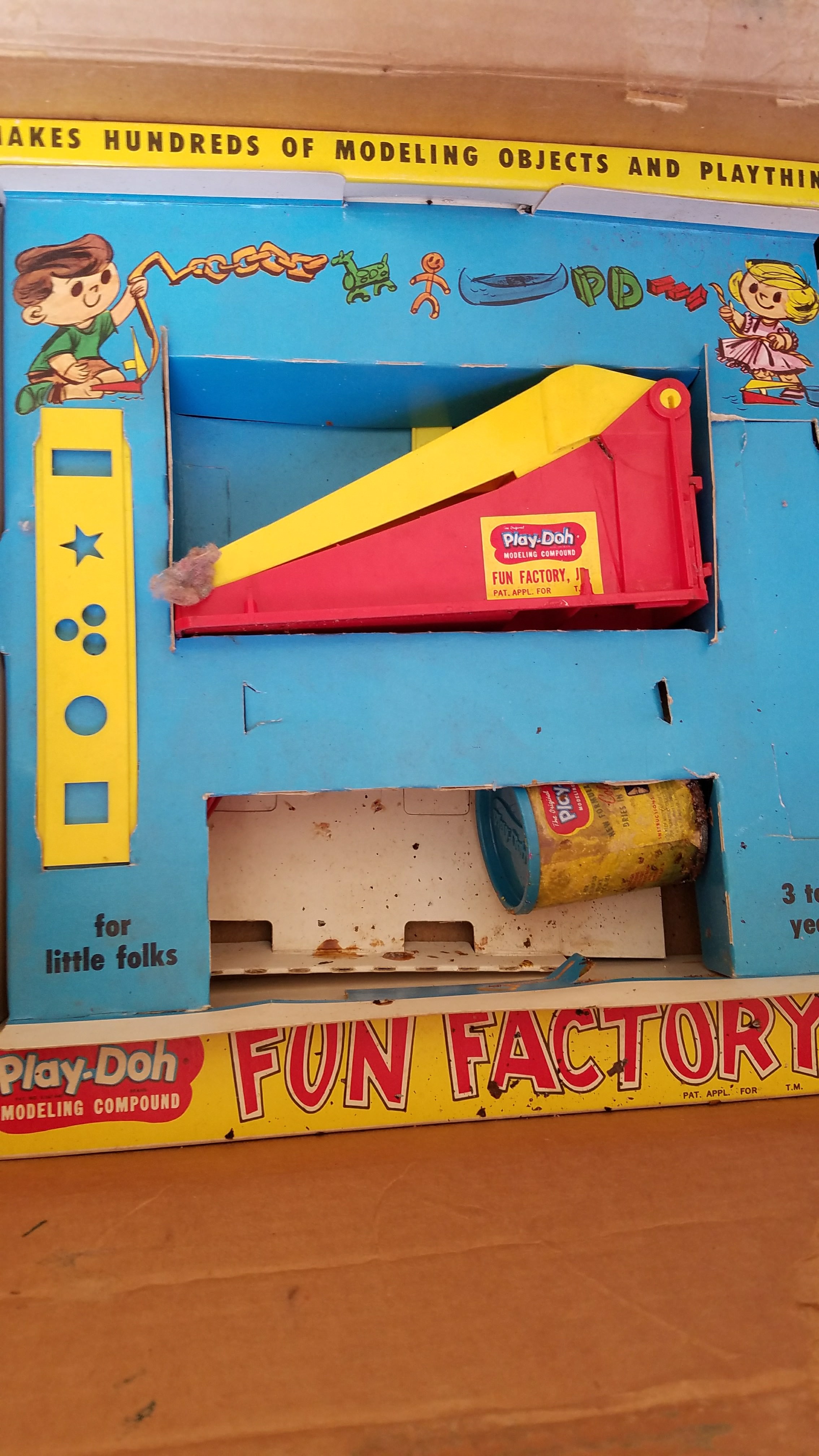 Guy Bought An Old Trunk At A Junk Sale And Finds Out The Content Is Far From Junk