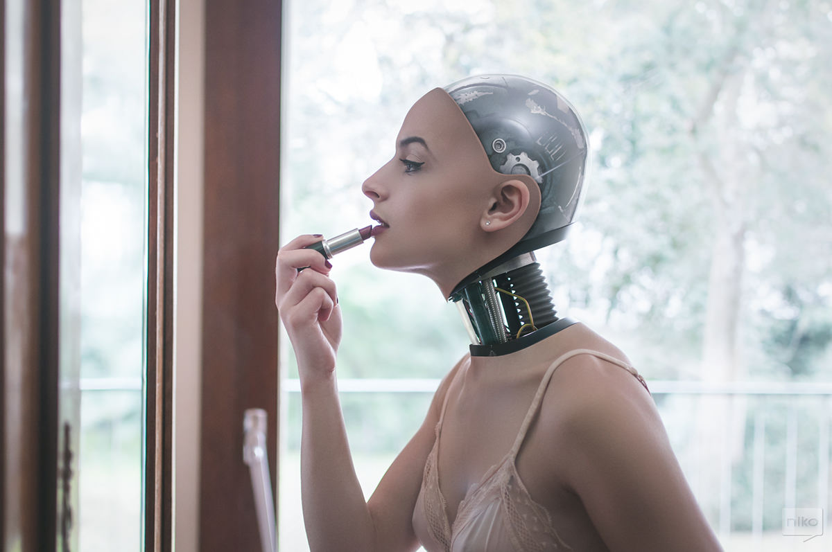 Photographer Re-imagines His Models As Robots And It's Beautiful