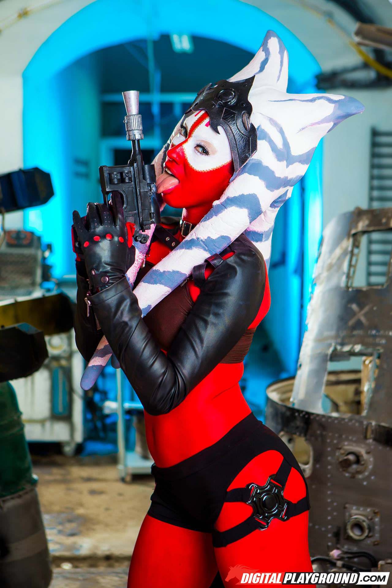 24 Epic Cosplays That Are Actually Porn Stills 