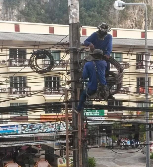 21 Pics Of Safety Violations That Will Almost Make You Hear The Ambulance