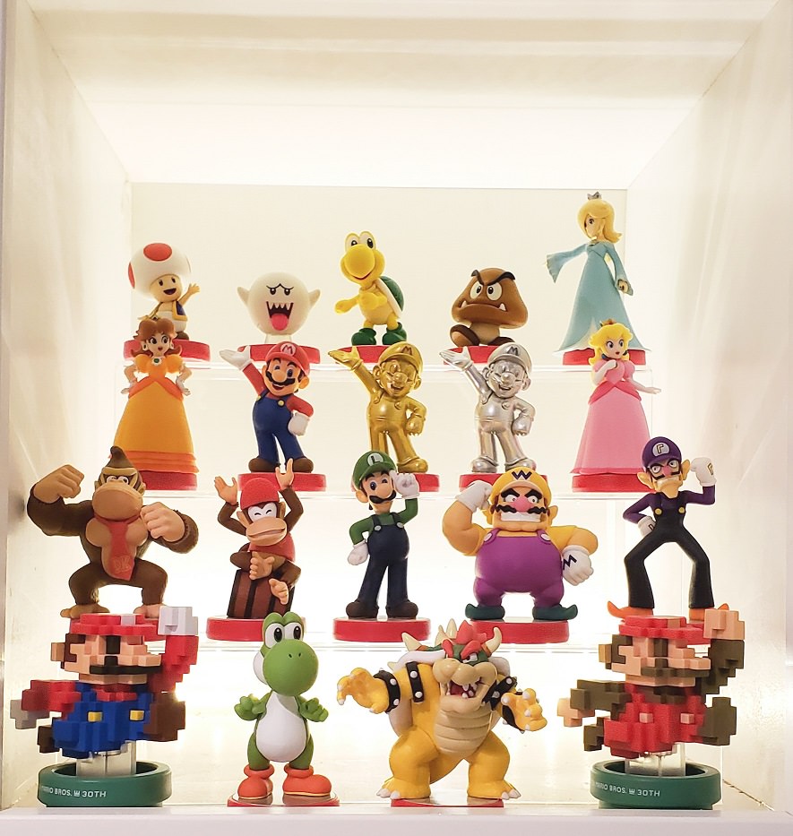 Mario Series Amiibo.