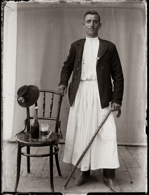 Very Hungary man in 1911.