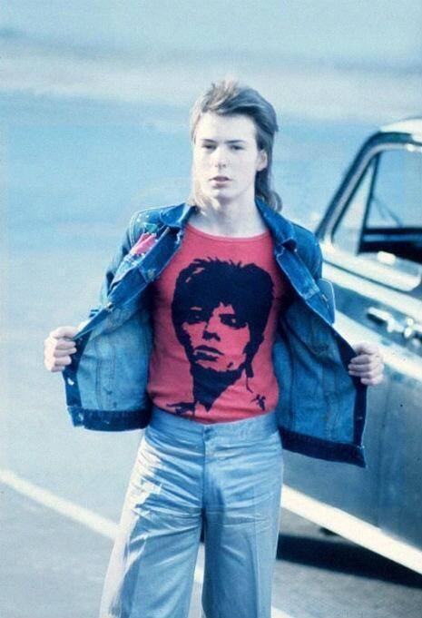 Sid Vicious in a Bowie shirt, 1973.