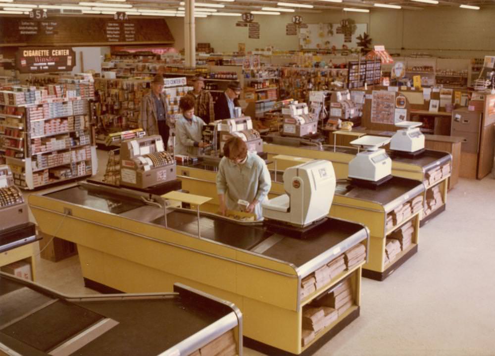 70s Malls Will Take You For A Down To Earth Trip To The Past