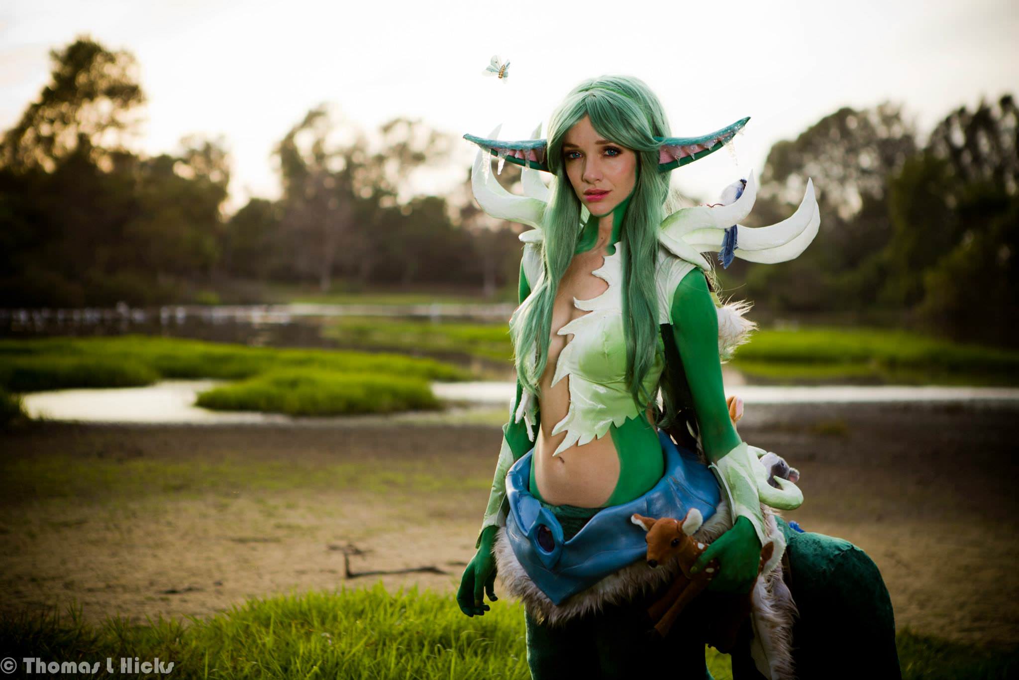 30 Cosplays Sure to Get Your Hands Busy