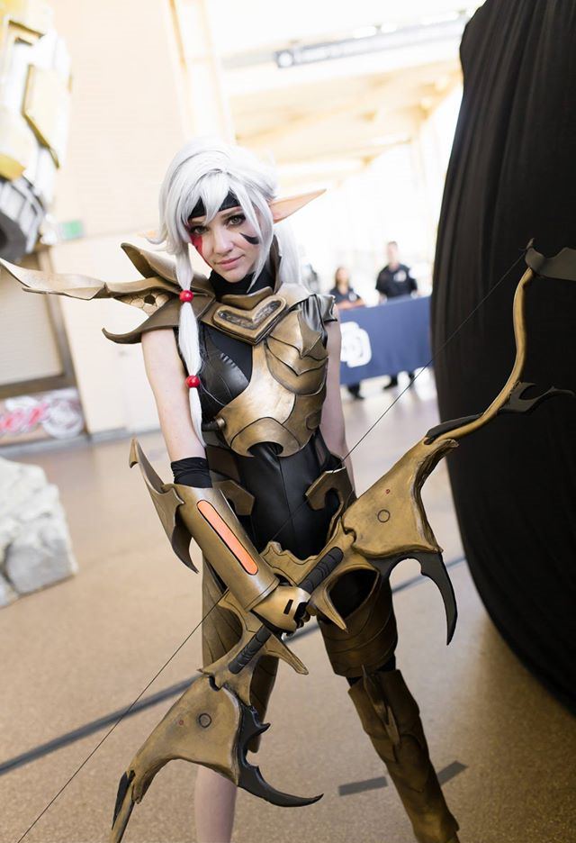 30 Cosplays Sure to Get Your Hands Busy