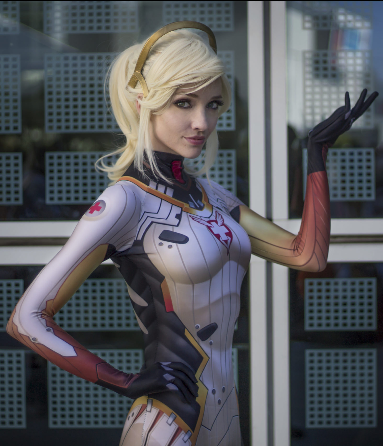 30 Cosplays Sure to Get Your Hands Busy