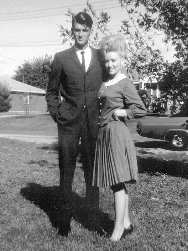 A young Dolly Parton with her husband Carl Dean. They have been married since 1966.