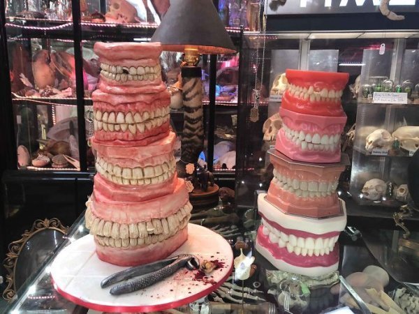 Disgusting Cakes You Would Munch On Anyway