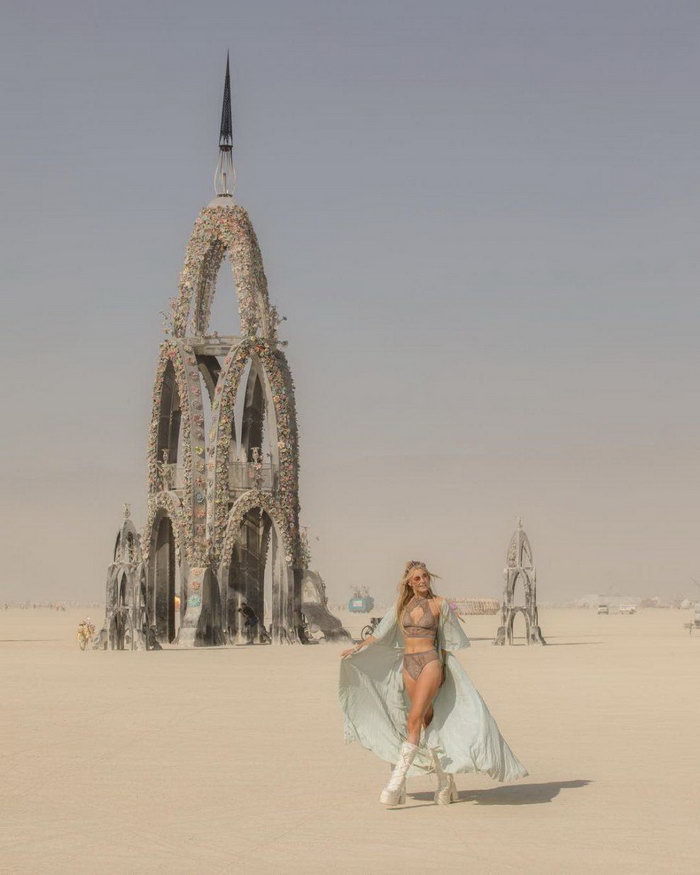 18 Pictures from Burning Man that Feel Like Another Dimension