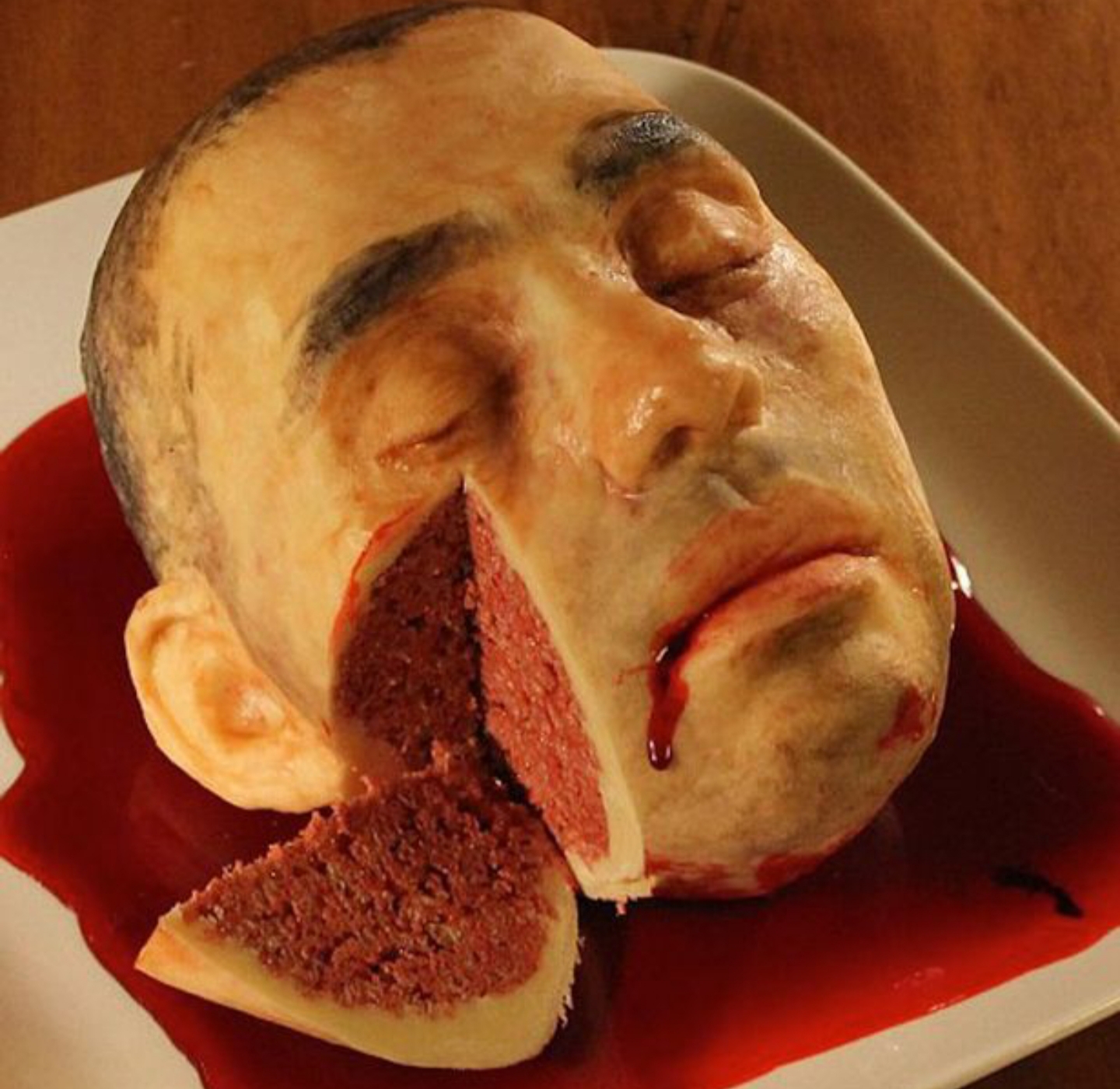 17 Tasty Cakes That Look Like A Mouthful