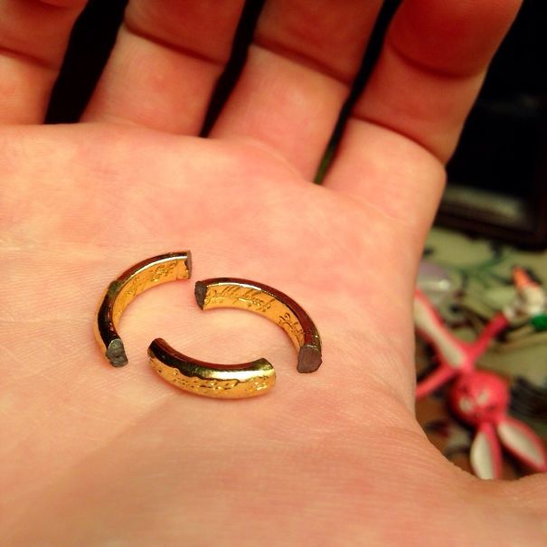 rings stuck on finger