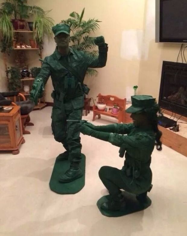 toy soldier couple costume