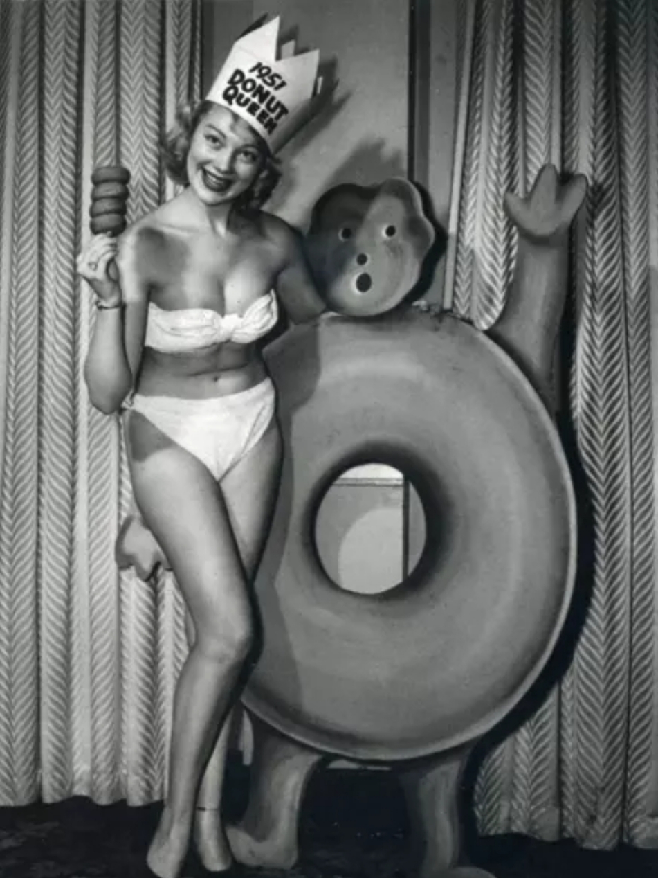 1951 donut queen - Sutt