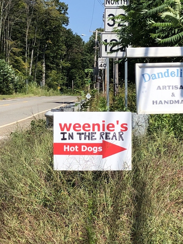 grass - North Dandeli Artisa & Handma weenie's In The Rear Hot Dogs