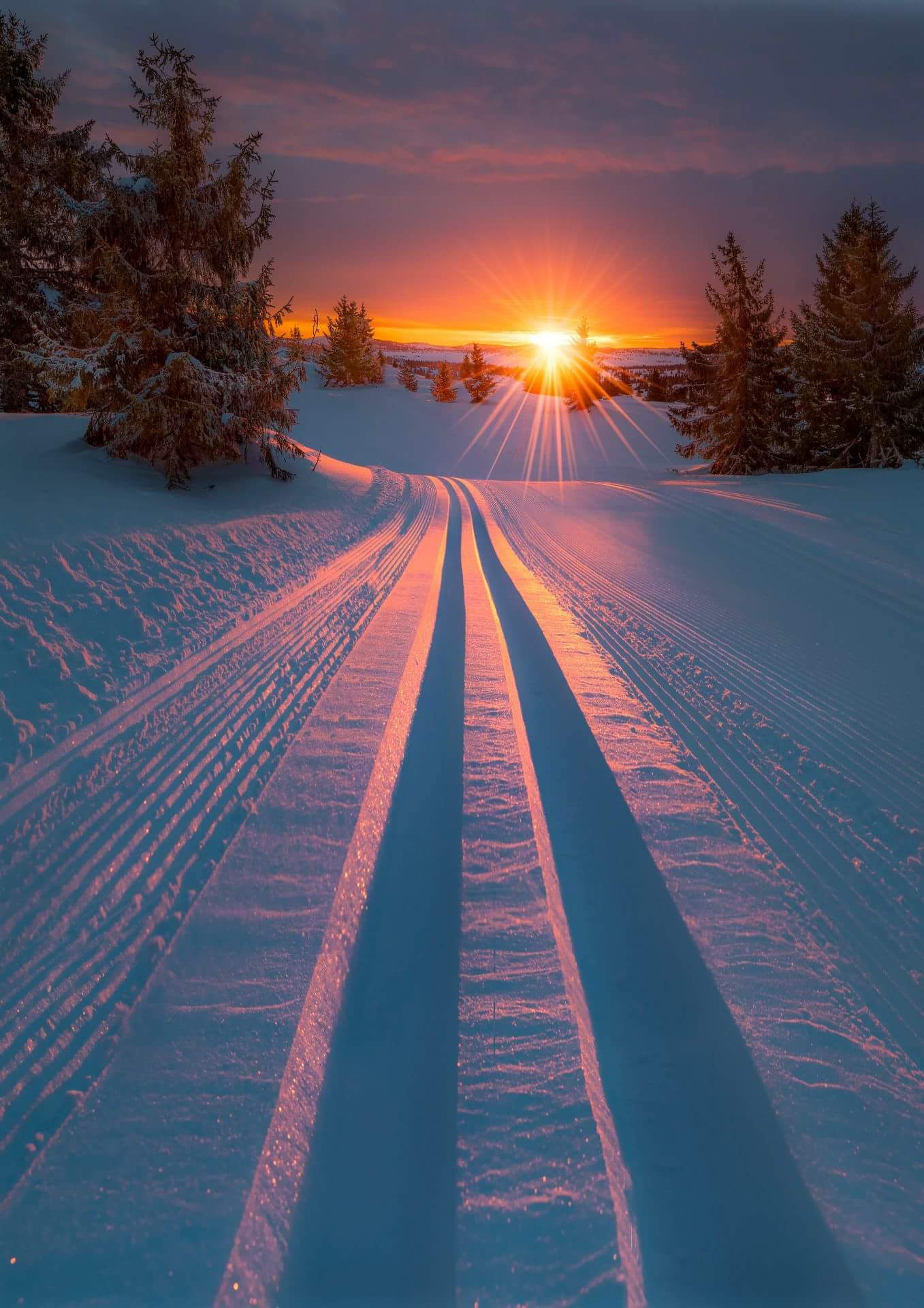 satisfying pic snow and sunset